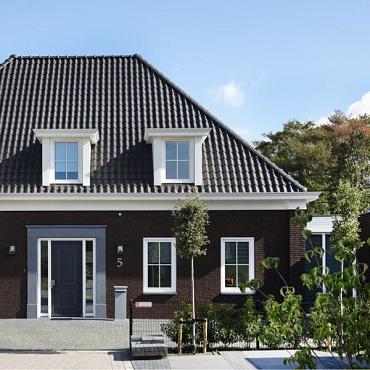 Monier Dakpan OVH 206 zwart glazura - Bouwvoordeel